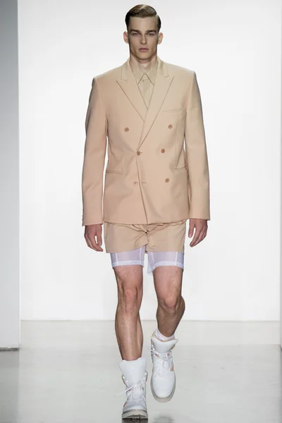 Look 7